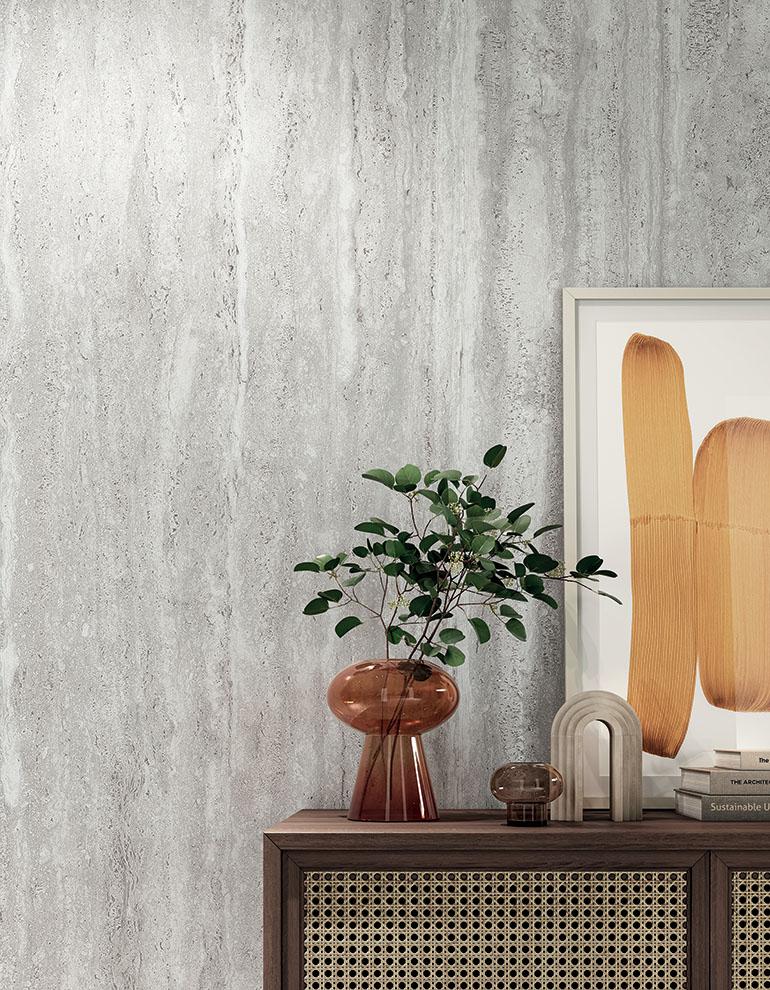 La maestosità del travertino, riconosciuta nell’architettura e nell’interior design, viene reinterpretata da Mirage per creare una nuova connessione con la tradizione mediterranea. La nuova collezione Elysian Travertini unisce lo splendore di questa pietra alle qualità e alle caratteristiche del grès porcellanato trasformandola in una superficie resistente, performante e versatile. 