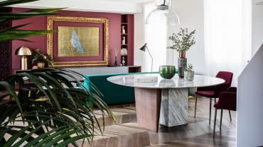Agli ultimi piani di un distintissimo palazzo milanese degli anni trenta Icona Architetti Associati ha disegnato un incredibile duplex recuperando i sottotetti del bâtiment: un progetto residenziale capace di creare uno spazio nuovo dove prima non c’era.
