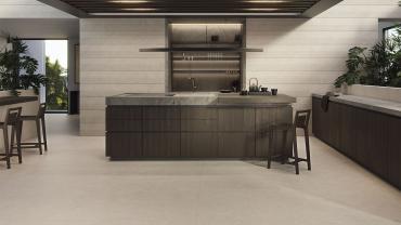La collezione Terra è composta da tre finiture per le serie di pavimenti e rivestimenti: Bone, Acero e Topo. Nel caso dei pavimenti, Terra si presenta due formati: 120 cm x 120 cm e 59,6 cm x 59,6 cm.