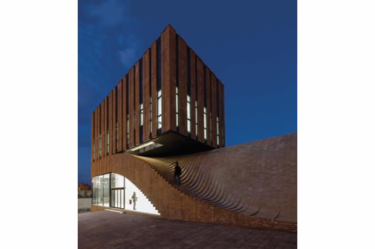 TERMEH Office - Retail Building di Farshad Mehdizadeh Architects e Ahmad Bathaei
