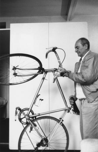 Dino Gavina, &ldquo;Scatto Libero. Dino Gavina, per il design&rdquo;