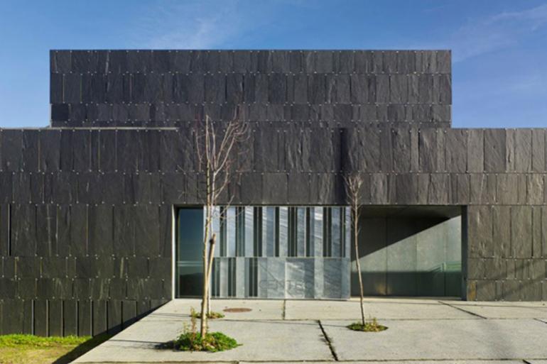 Health Center, di Abalo Alonso Arquitectos
